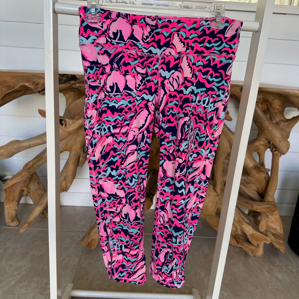 Lilly Pulitzer Luxletic leggings with cutout detail size medium